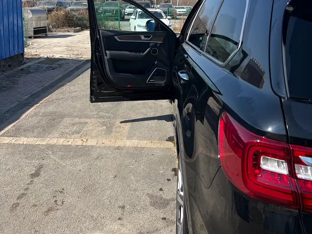 Hongqi HS7 3.0 T Auto 4 WD Connected Flagship 7-seat