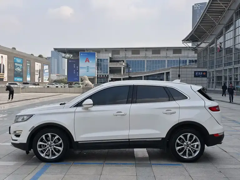 Lincoln MKC 2.0 T 4 WD Graceful