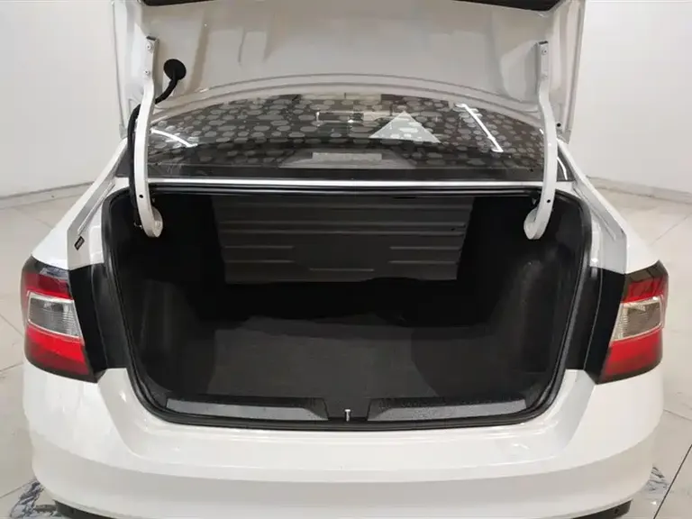 Skoda Rapid 1.6 L Manual Comfort