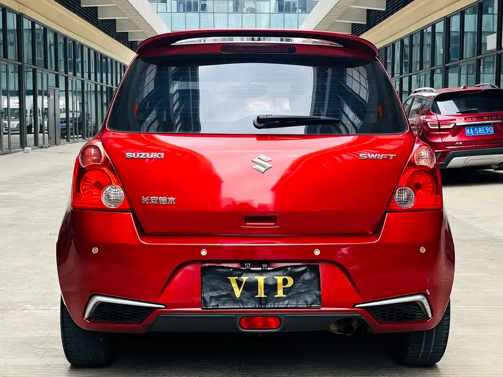 Swift 1.5 L Auto Standard