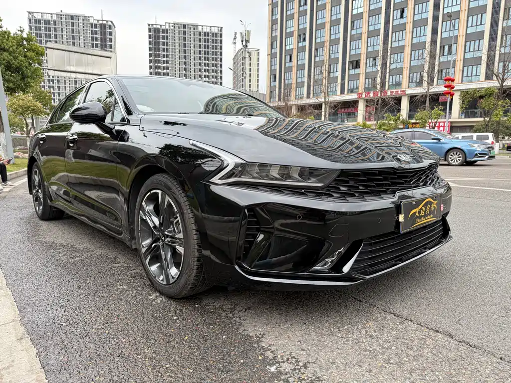 Kia K5 270 T CVVD Luxury Tech