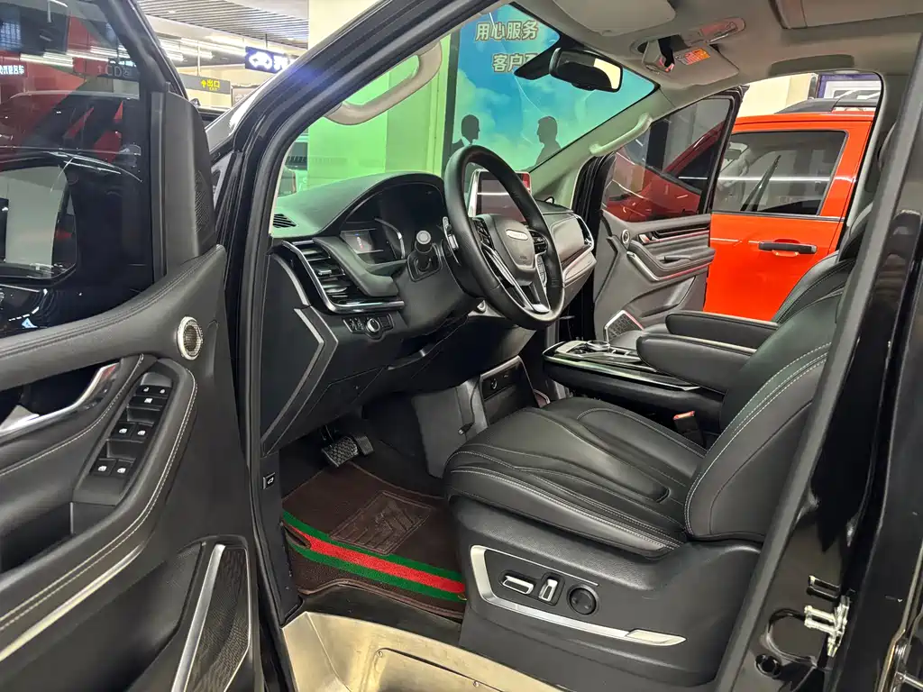 Maxus G20 PLUS 2.0 T Gasoline Auto Executive