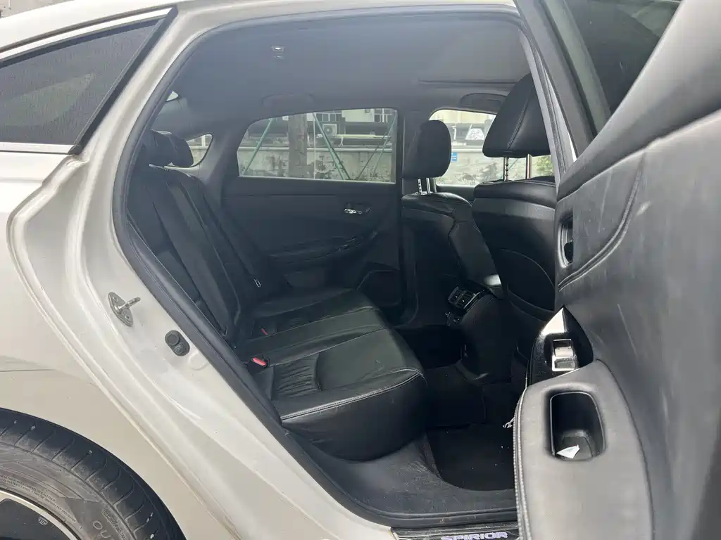 Spirior 2.4 L Honor Shine