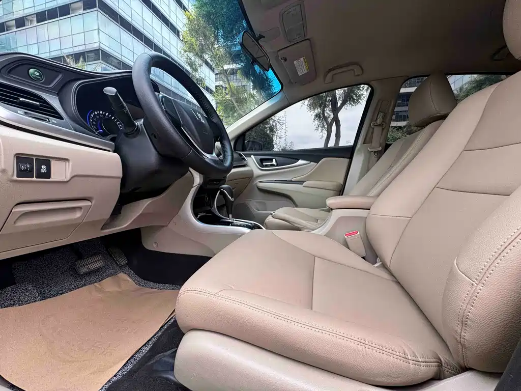 Crider 1.8 L CVT Comfort