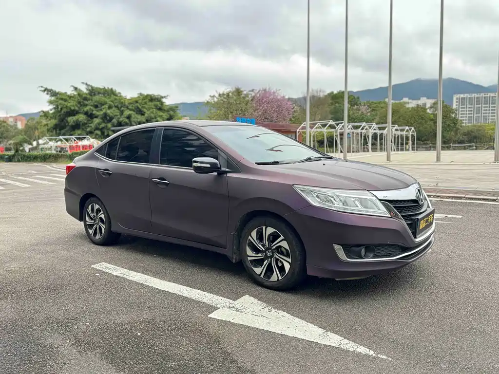 Crider 1.8 L CVT Comfort