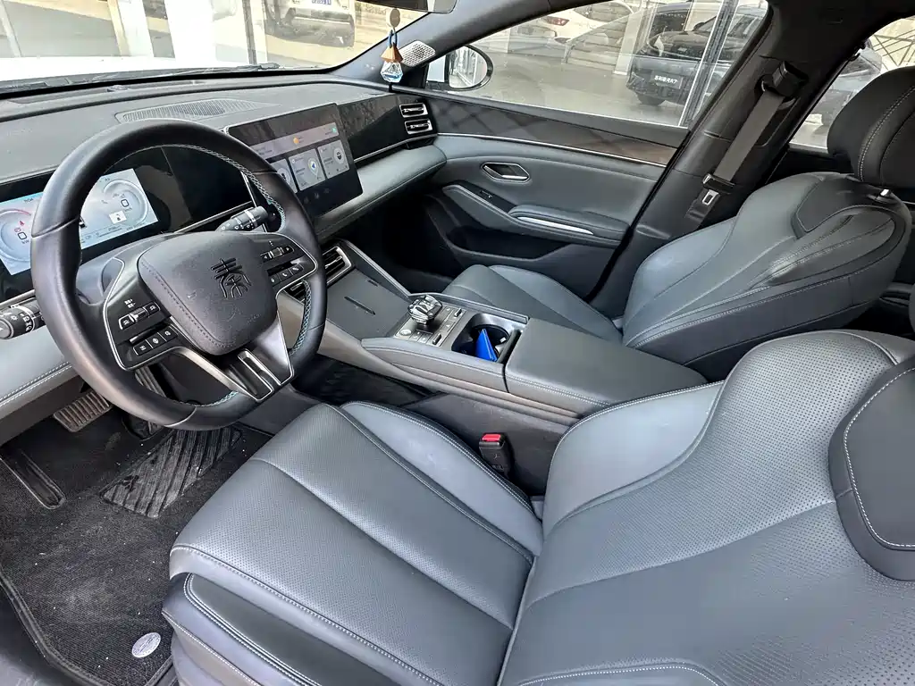 Qin L DM-i 120 KM Transcend