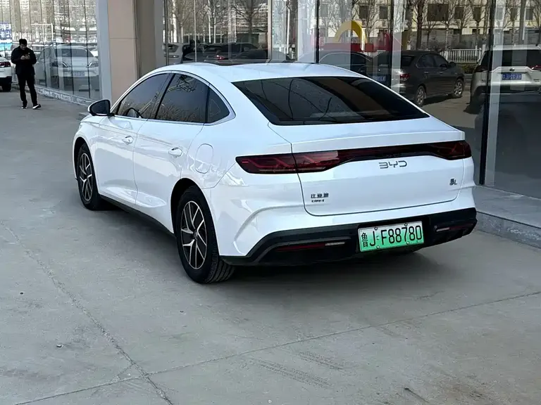 BYD Qin L DM-i 120 KM Transcend