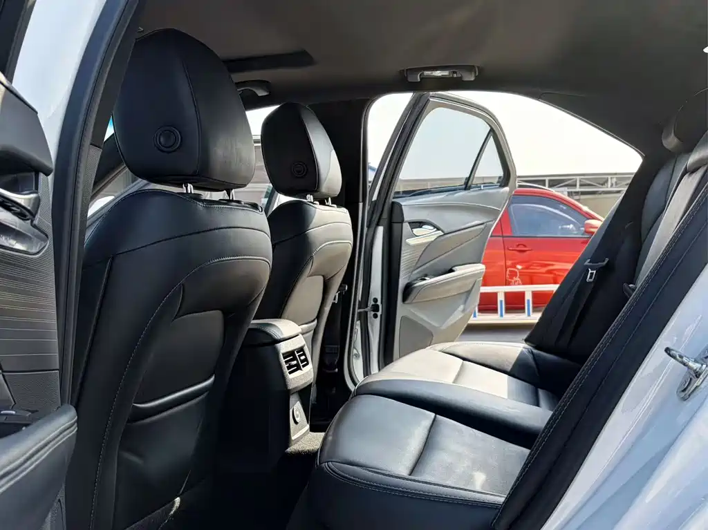 Cadillac CT4 28 T Style