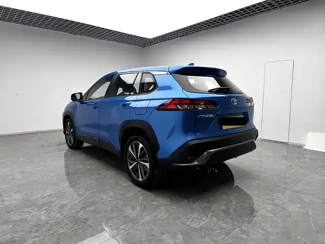 Toyota Frontlander 2.0 L CVT Luxury PLUS