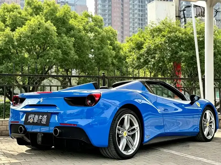 Ferrari 488 488 Spider