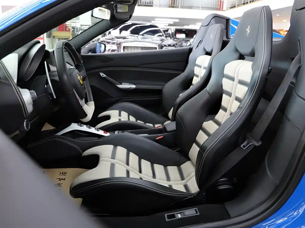 Ferrari 488 488 Spider