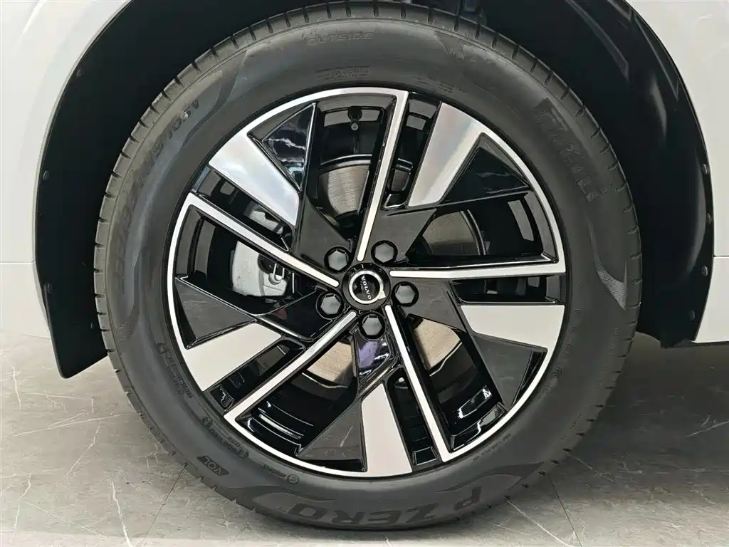 Volvo XC60 B5 4 WD Smart Ease Luxury