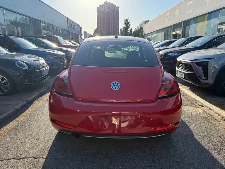 Volkswagen Beetle 180 TSI Style Joy