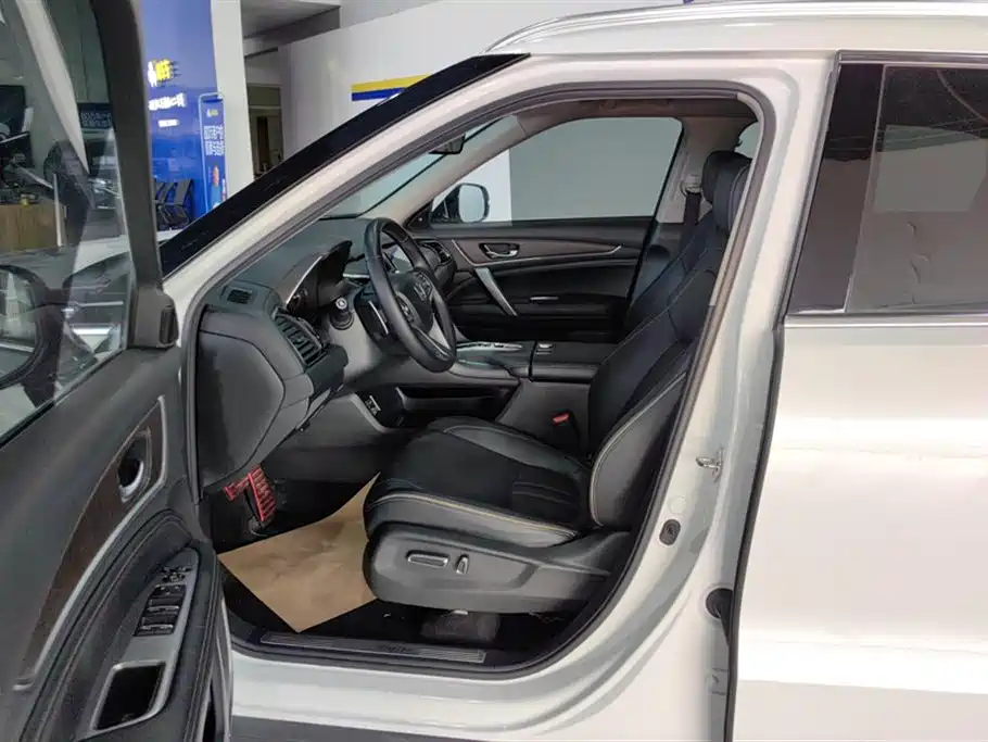 Avancier 370 TURBO 2 WD Luxury