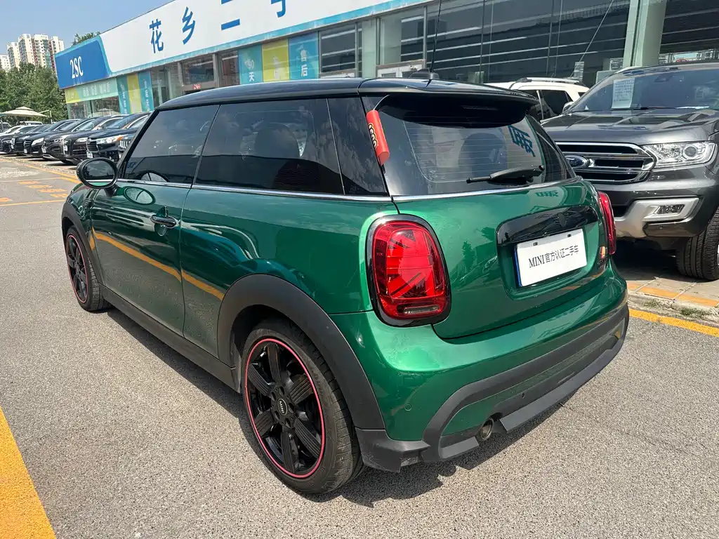 MINI Facelift 1.5 T COOPER Artist