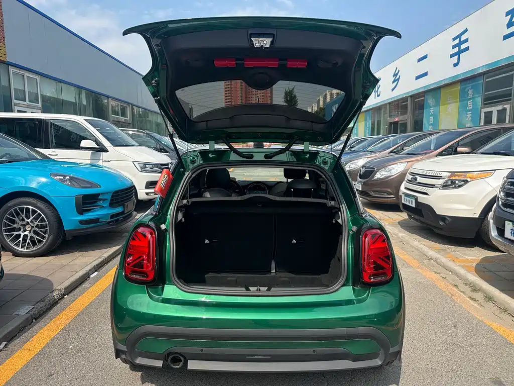 MINI Facelift 1.5 T COOPER Artist
