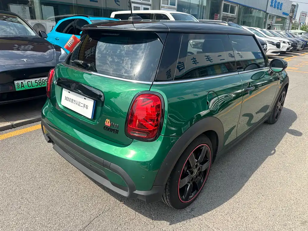 MINI Facelift 1.5 T COOPER Artist