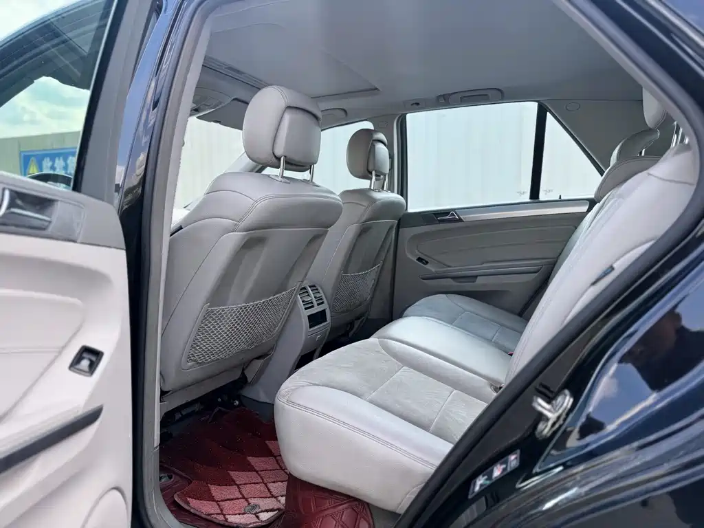 Mercedes-Benz M-Class ML 350 4 MATIC Luxury