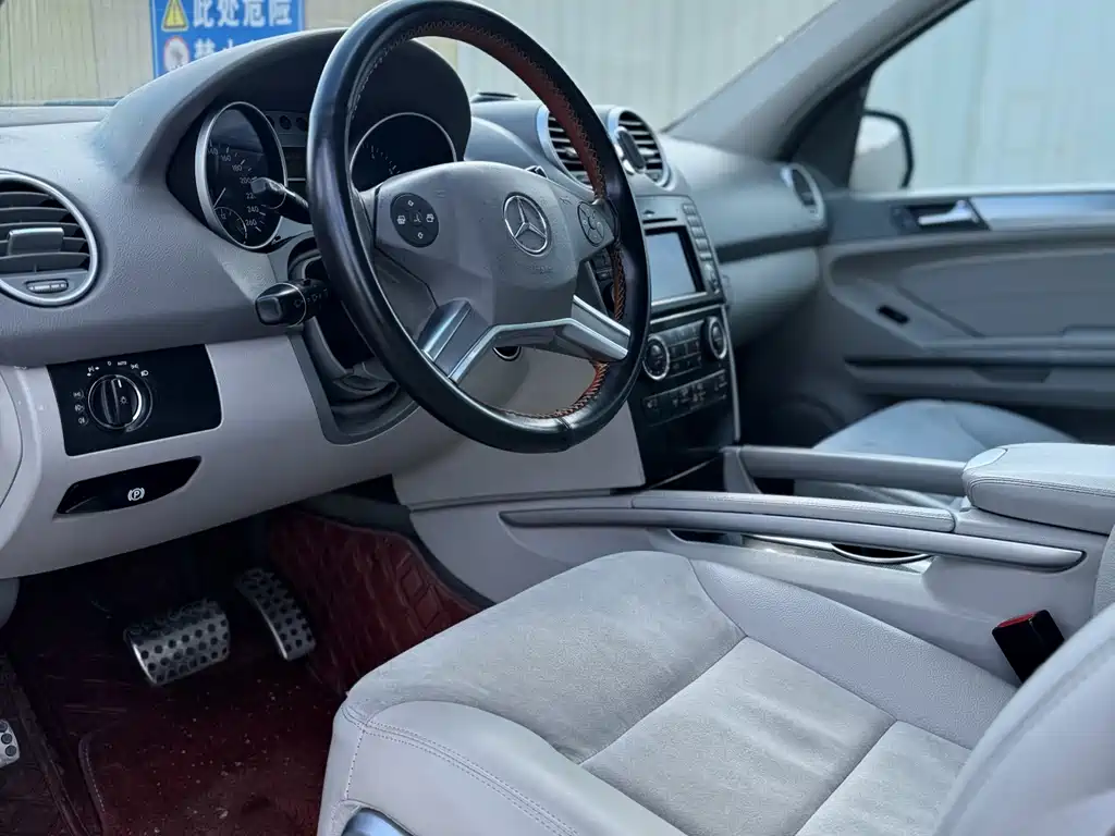 Mercedes-Benz M-Class ML 350 4 MATIC Luxury