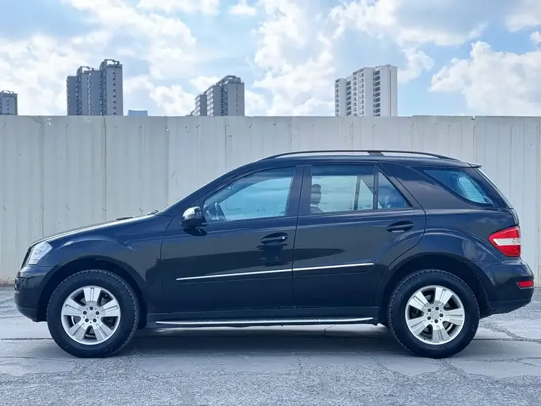 Mercedes-Benz M-Class ML 350 4 MATIC Luxury