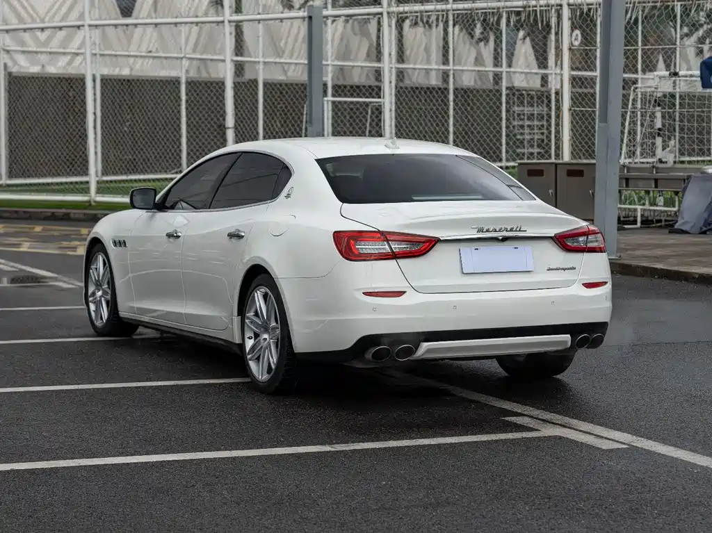 Quattroporte 3.0 T Standard