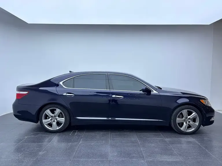 Lexus LS 460 L