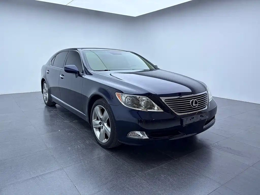 Lexus LS 460 L