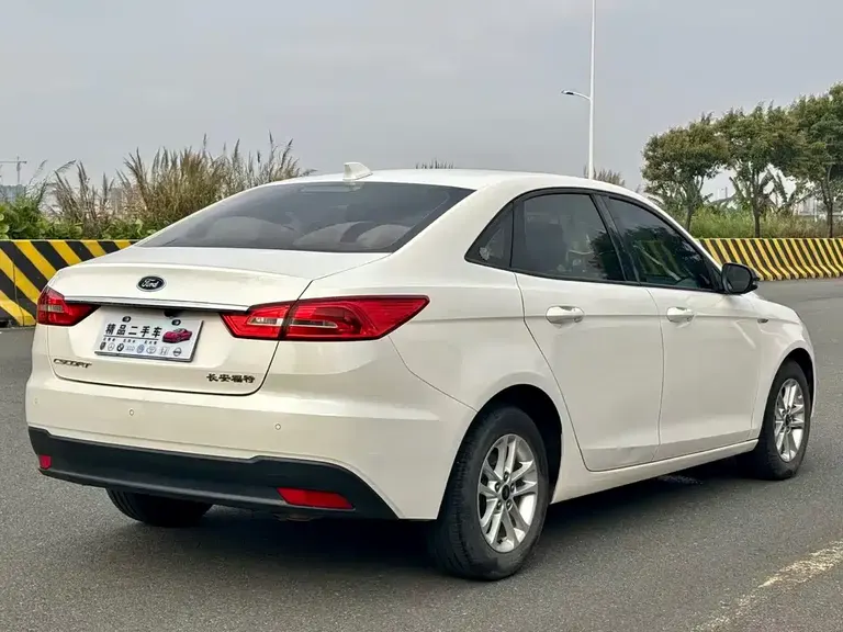 Ford Escort Facelift 1.5 L Auto Quality Enjoyment CN-VI