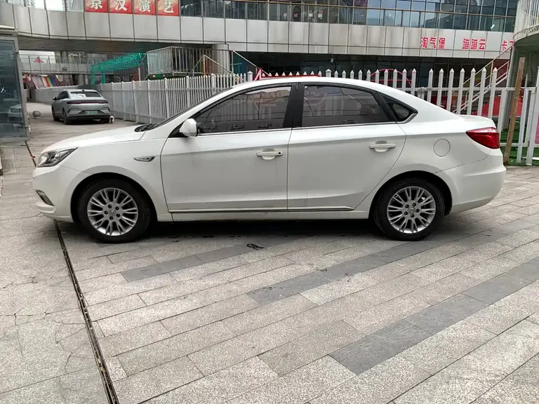 Changan Eado 1.6 L Auto Distinguished CN-IV