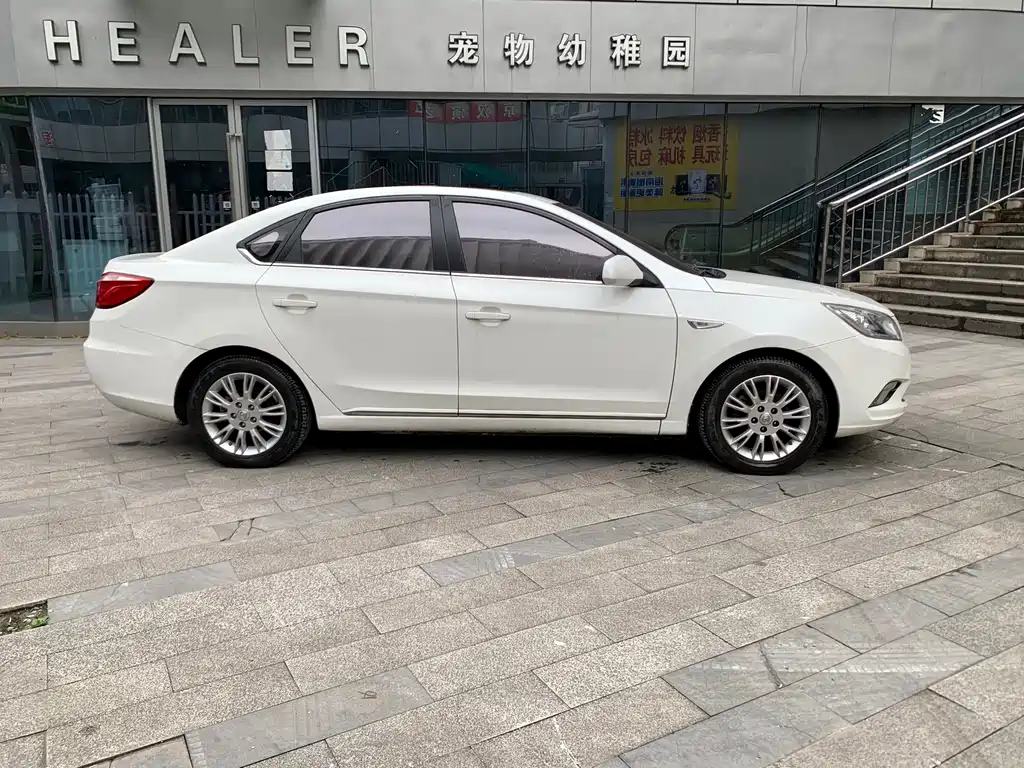 Eado 1.6 L Auto Distinguished CN-IV
