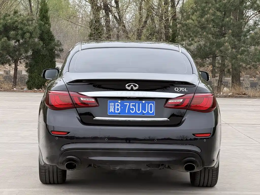 Infiniti Q70 Q70 L 3.5 L Hybrid Luxury