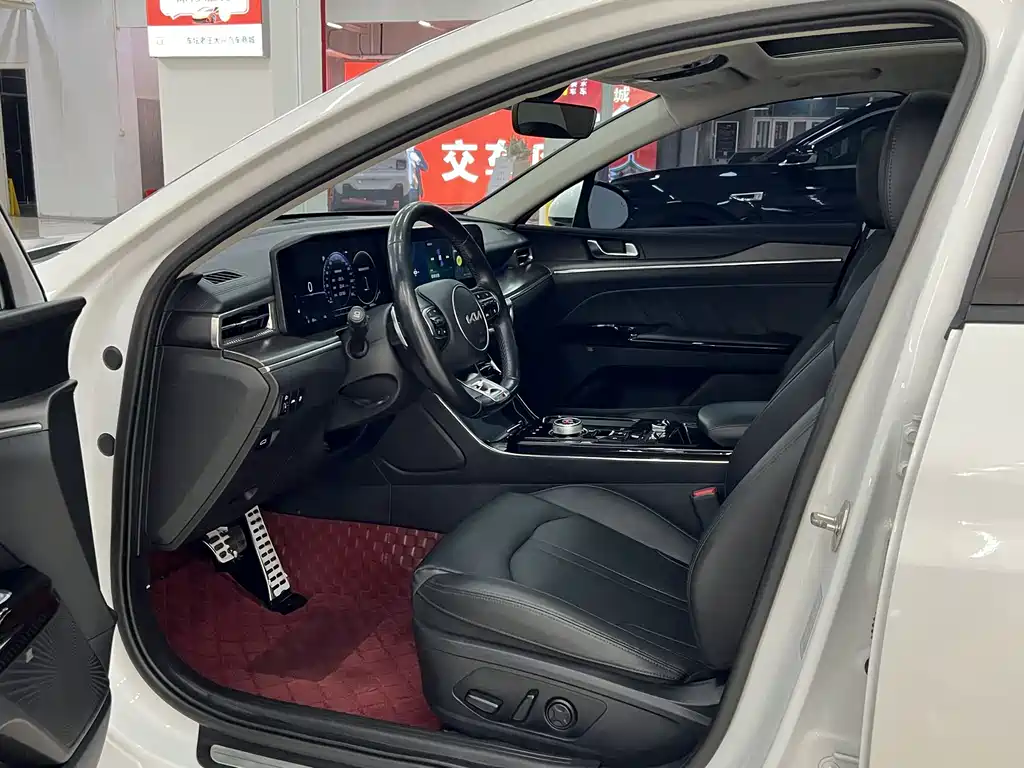 Kia K5 380 T GT-Line Flagship
