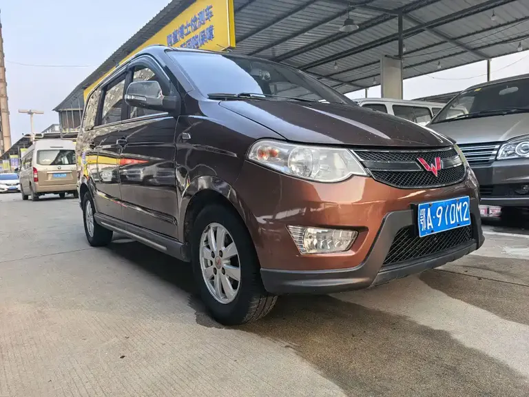 Wuling Hongguang 1.2 L S Comfort CN-IV
