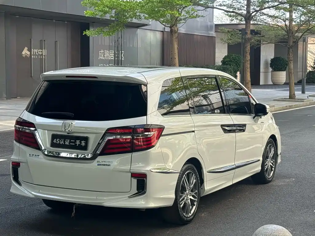 Elysion 2.0 L Hybrid Luxury