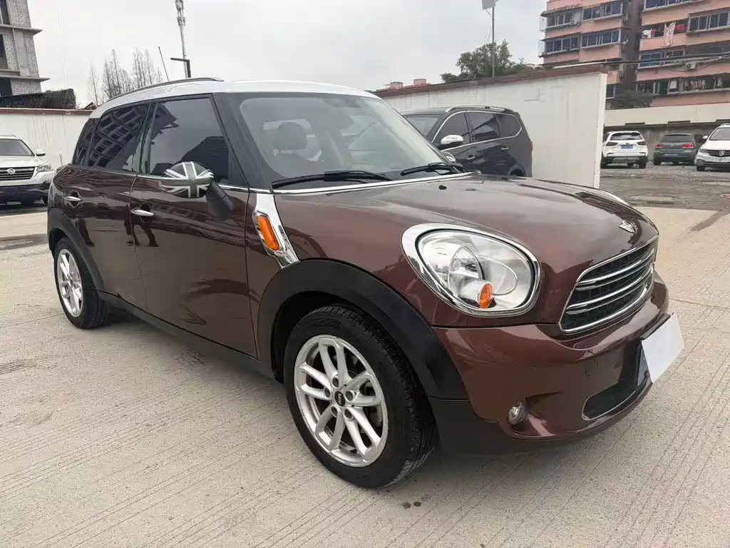MINI COUNTRYMAN 1.6 L COOPER Fun