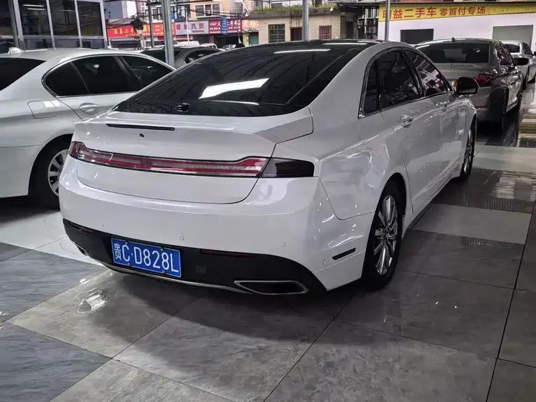Lincoln MKZ 2.0 T Premium CN-V