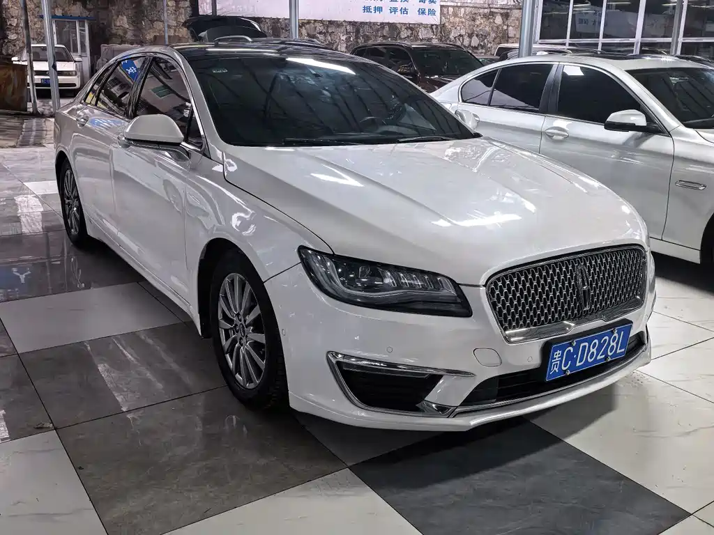 Lincoln MKZ 2.0 T Premium CN-V