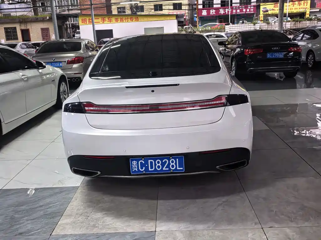 Lincoln MKZ 2.0 T Premium CN-V