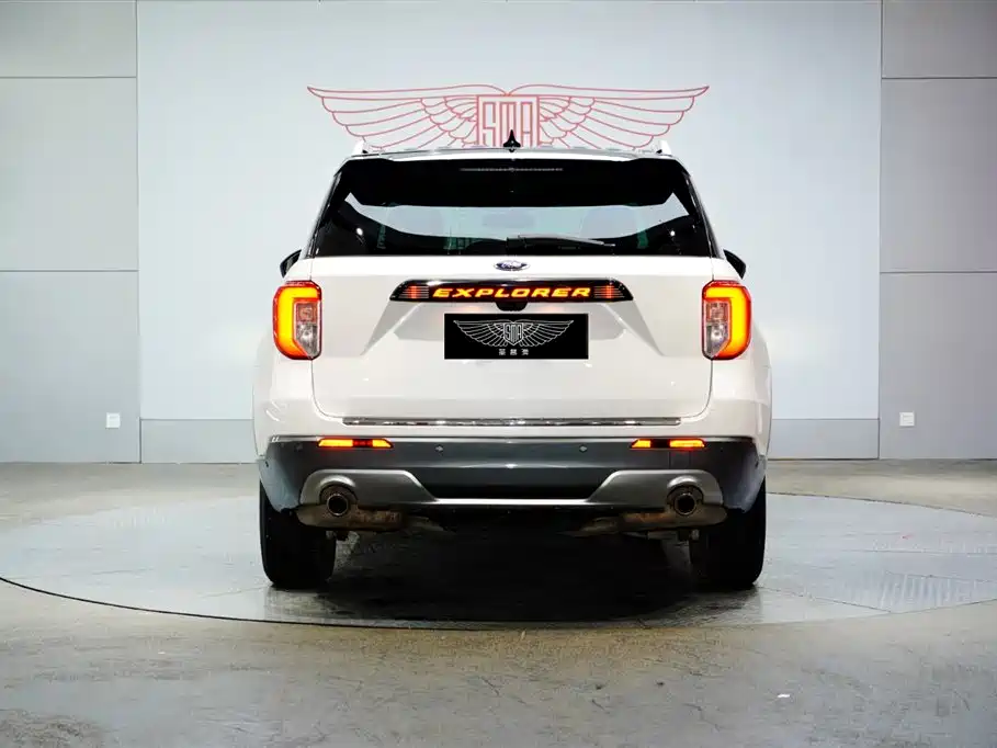 Explorer EcoBoost 285 4 WD Titanium 6-seat