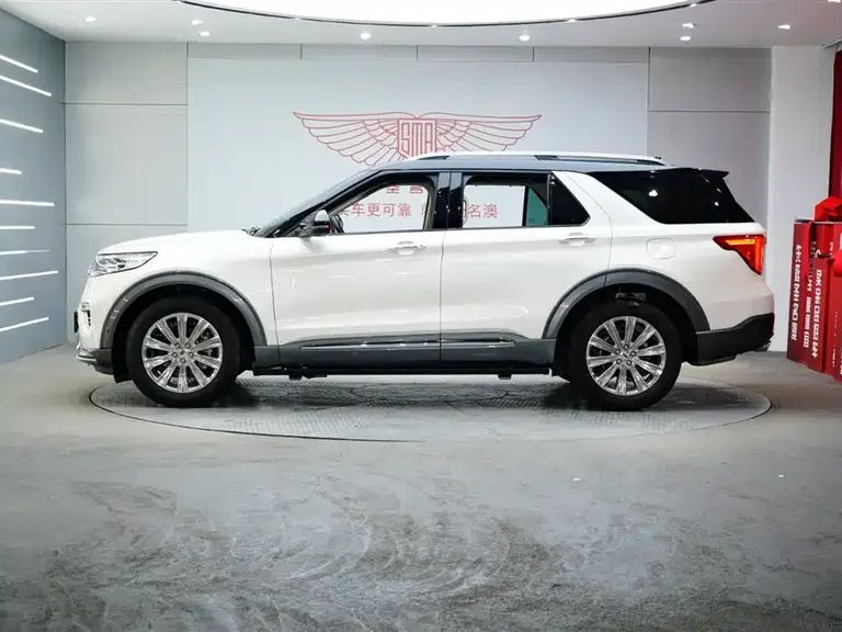 Ford Explorer EcoBoost 285 4 WD Titanium 6-seat
