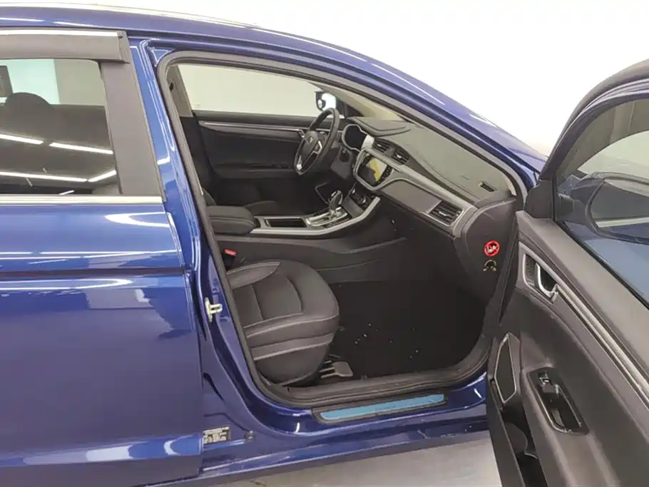 Emgrand GL 1.8 L DCT Elite Connected