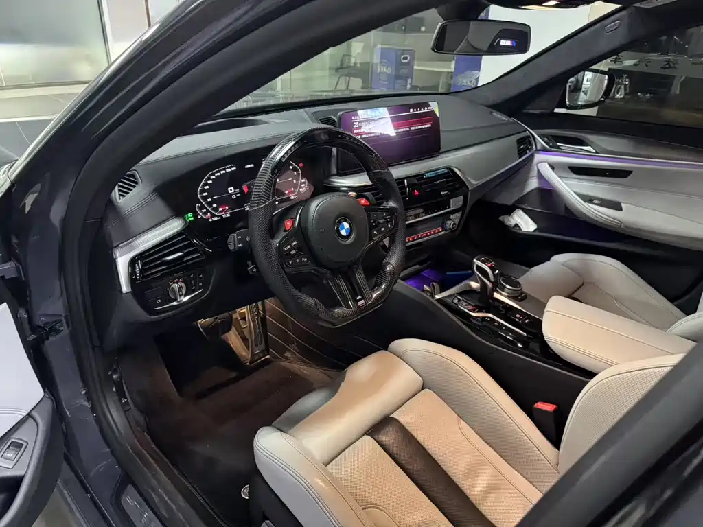BMW M5