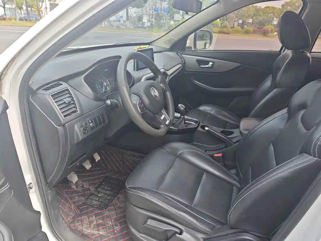 Fengguang S560 1.8 L Manual Comfort 7-seat