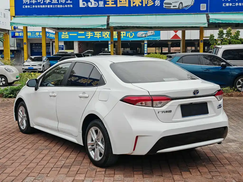 Levin Dual Engine 1.8 H E-CVT Luxury