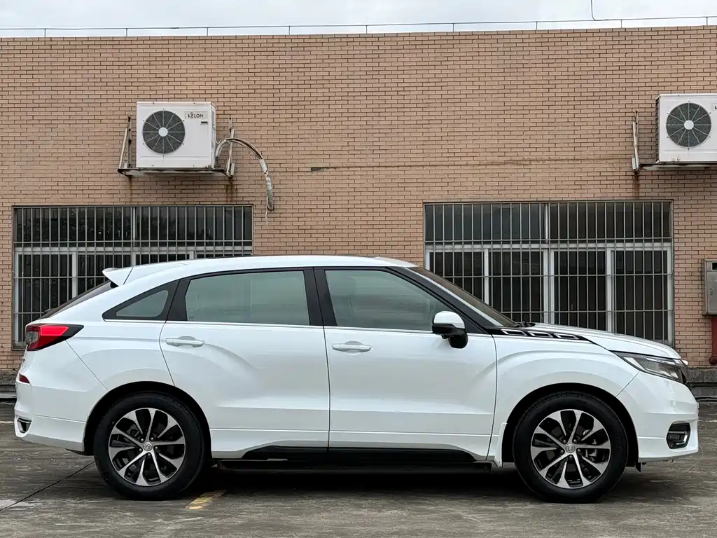 Avancier 240 TURBO 2 WD Premium