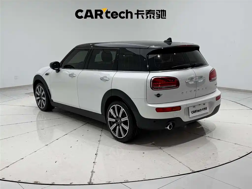 MINI CLUBMAN 1.5 T COOPER Connoisseur