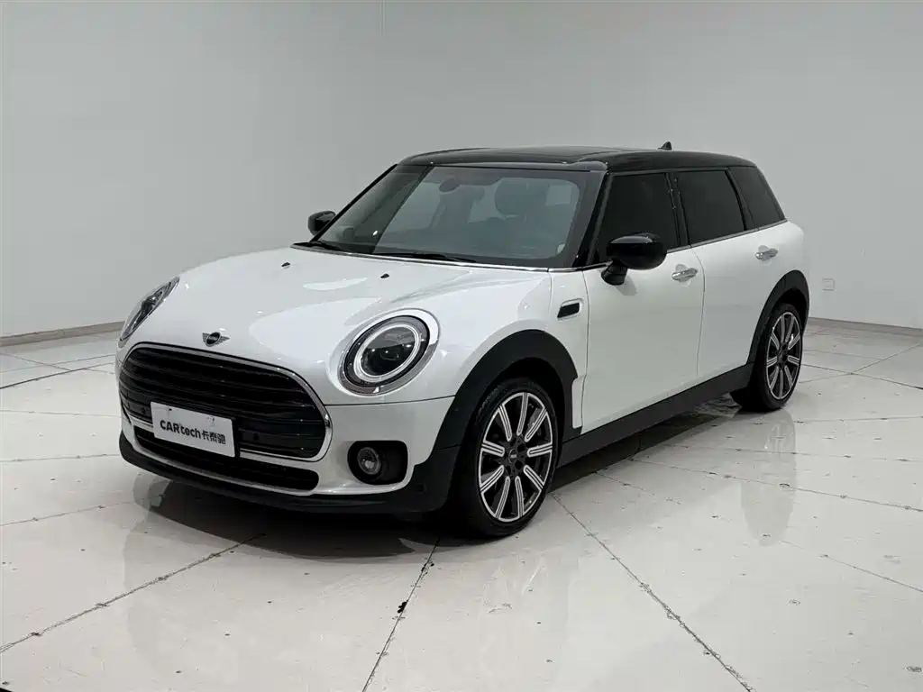 MINI CLUBMAN 1.5 T COOPER Connoisseur