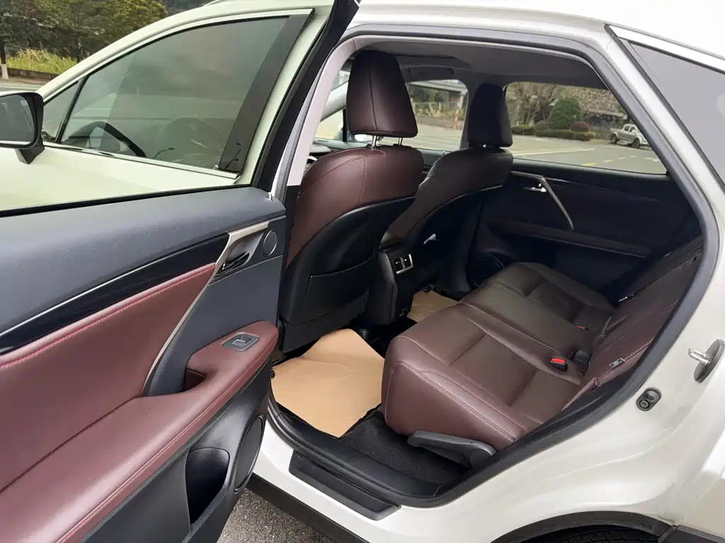 Lexus RX Facelift 300 2 WD Comfort