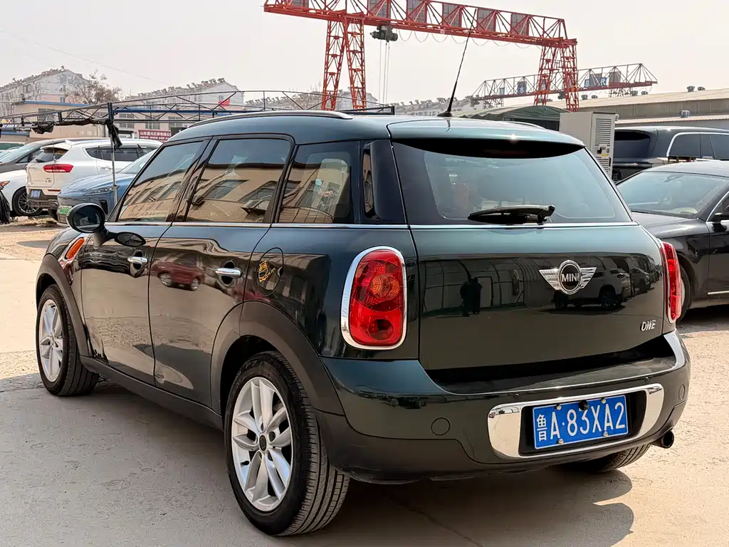 MINI COUNTRYMAN 1.6 L COOPER Fun