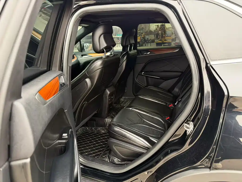 Lincoln MKC 2.0 T 4 WD Graceful CN-VI